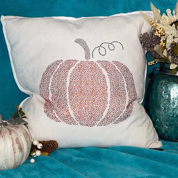 NWT 20x20 Velvety Crystal Rhinestone Embellished Pumpkin Fall Pillow - Picture 1 of 11